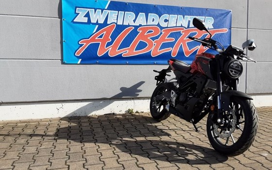 Gebrauchtmotorrad Honda CB125R - Bild 1