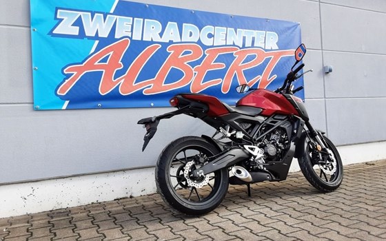 Gebrauchtmotorrad Honda CB125R - Bild 4