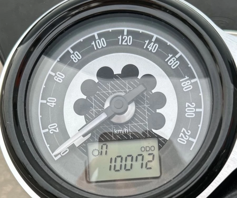 Zum Vergrößern bitte anklicken! Angebot Triumph Speed Twin 1200