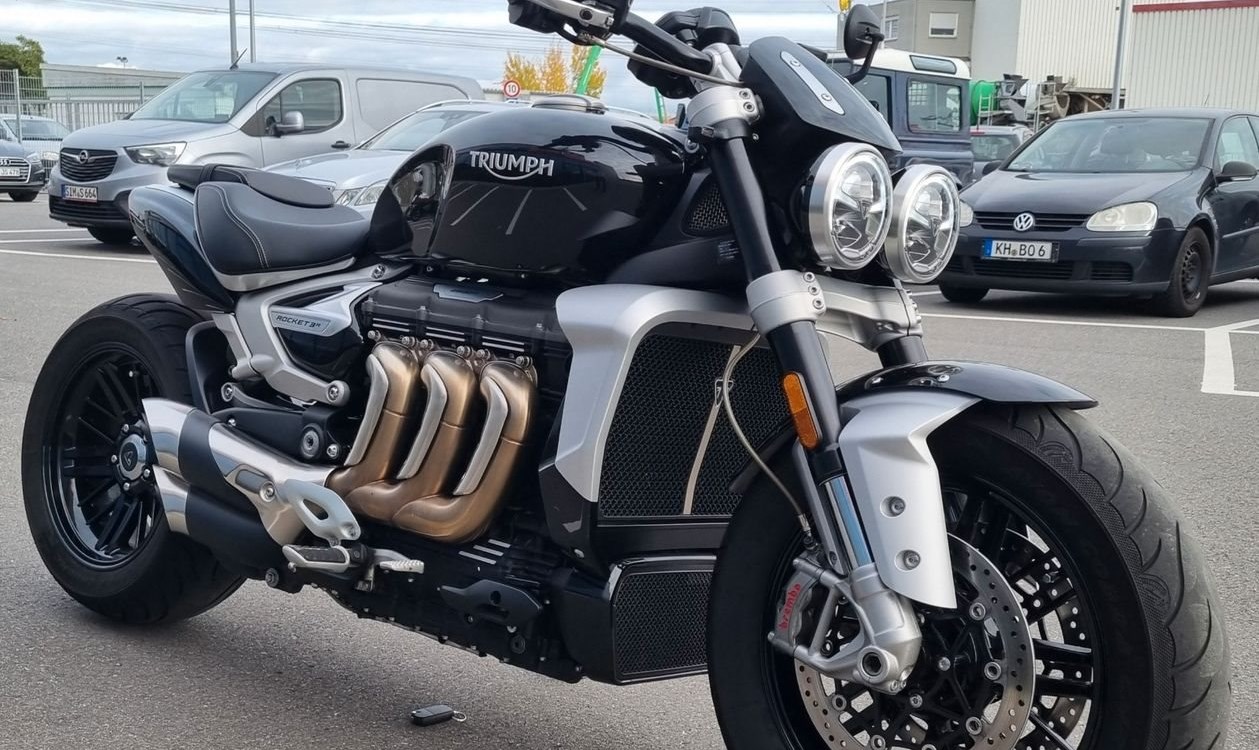Zum Vergrößern bitte anklicken! Angebot Triumph Rocket 3 R