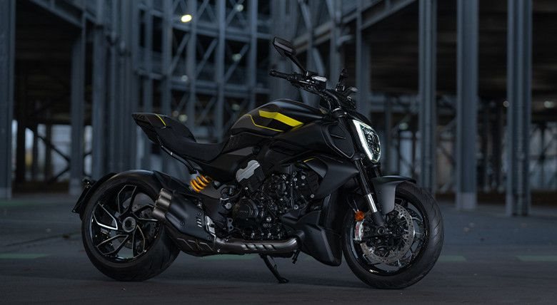 Ducati Diavel V4