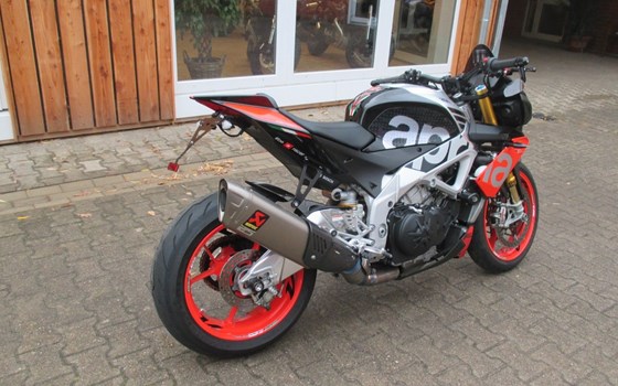 Gebrauchtmotorrad Aprilia Tuono V4 1100 Factory - Bild 3