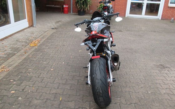 Gebrauchtmotorrad Aprilia Tuono V4 1100 Factory - Bild 4