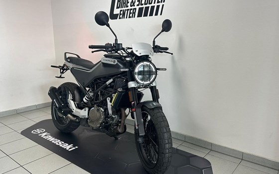 Gebrauchtmotorrad Husqvarna Svartpilen 125 - Bild 4