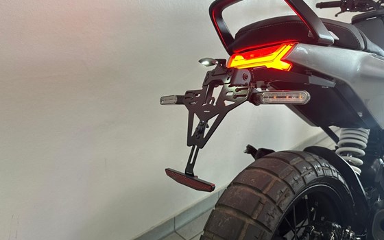 Gebrauchtmotorrad Husqvarna Svartpilen 125 - Bild 7