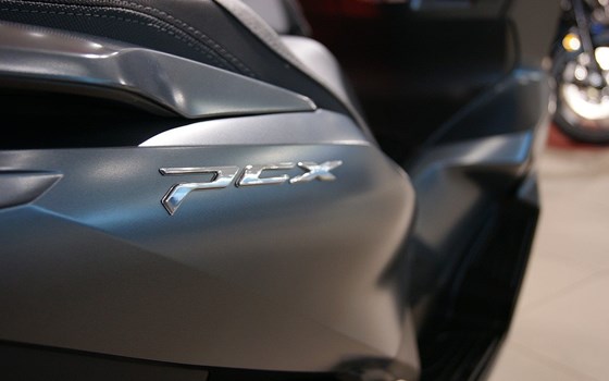 Gebrauchtmotorrad Honda PCX125 DX - Bild 4