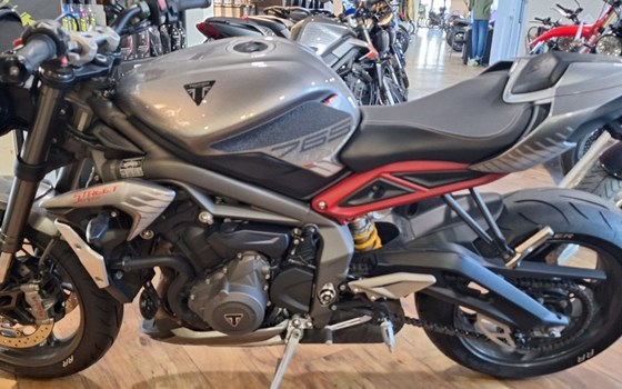 Gebrauchtmotorrad Triumph Street Triple RS - Bild 2