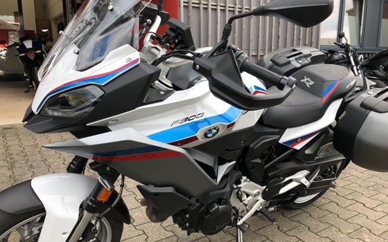 Gebrauchtmotorrad BMW F 900 XR - Bild 2