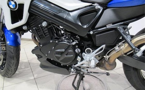 Gebrauchtmotorrad BMW F 800 R - Bild 15 Gebrauchtmotorrad BMW F 800 R - Bild 15