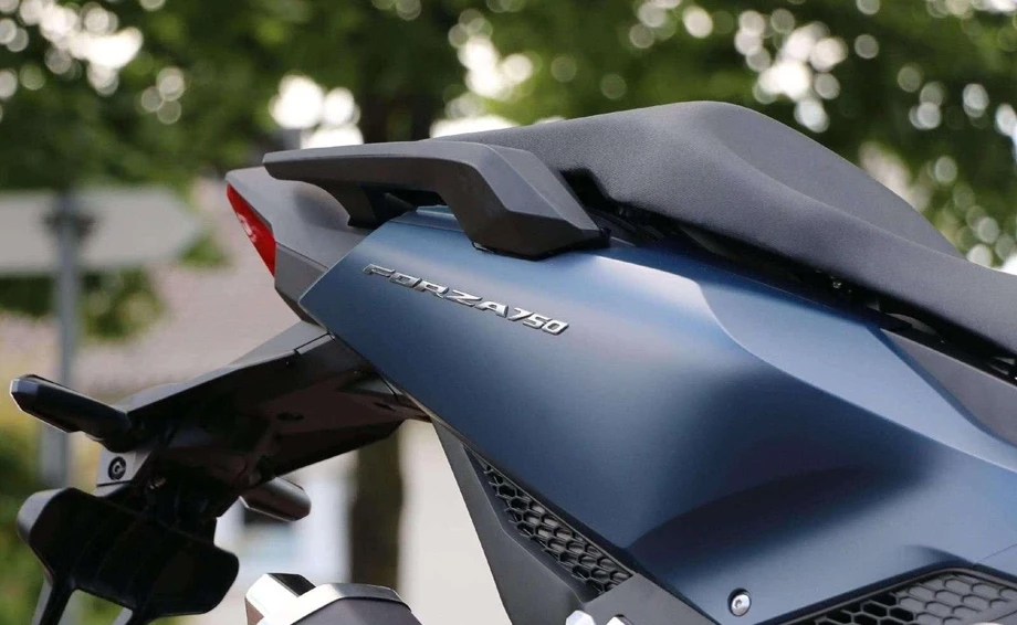 Angebot Honda Forza 750 Bild 6: Angebot Honda Forza 750