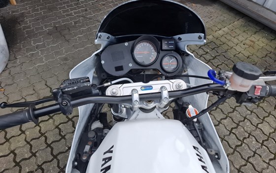 Gebrauchtmotorrad Yamaha FZ 750 - Bild 1 Gebrauchtmotorrad Yamaha FZ 750 - Bild 1