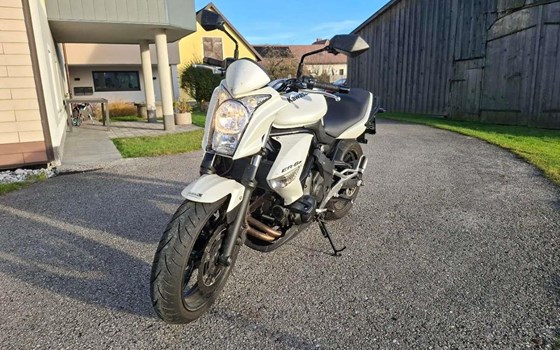 Gebrauchtmotorrad Kawasaki ER-6n - Bild 3 Gebrauchtmotorrad Kawasaki ER-6n - Bild 3