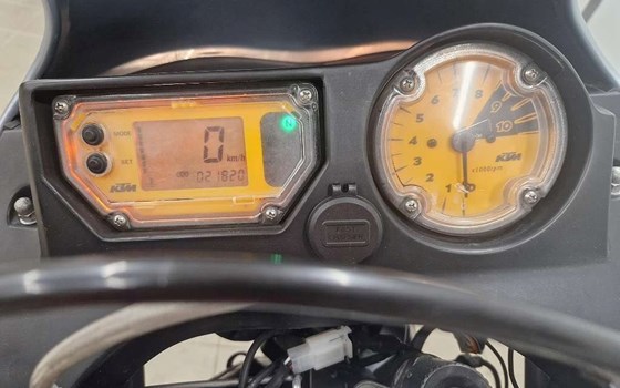 Gebrauchtmotorrad KTM 640 LC4 Adventure - Bild 6 Gebrauchtmotorrad KTM 640 LC4 Adventure - Bild 6