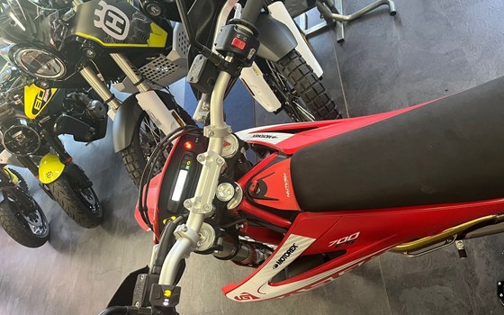 Gebrauchtmotorrad GASGAS ES 700 - Bild 3 Gebrauchtmotorrad GASGAS ES 700 - Bild 3