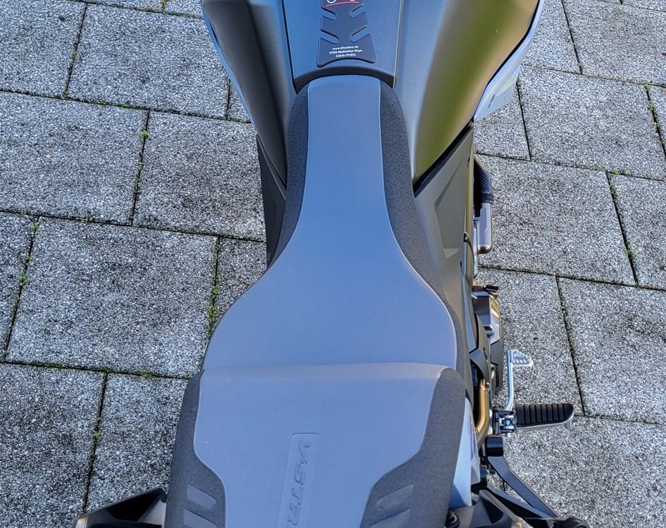 Zum Vergrößern bitte anklicken! Angebot Suzuki V-Strom 1050