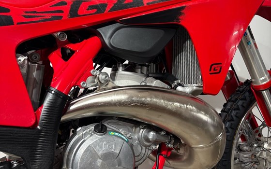 Gebrauchtmotorrad GASGAS MC 300 - Bild 5 Gebrauchtmotorrad GASGAS MC 300 - Bild 5