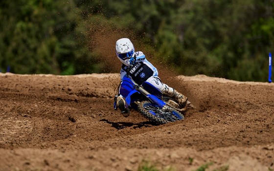 Neufahrzeug Yamaha YZ125LC - Bild 3 Neufahrzeug Yamaha YZ125LC - Bild 3