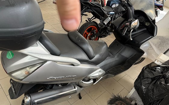 Gebrauchtmotorrad Honda Silver Wing 600 - Bild 4