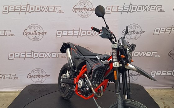 Neufahrzeug Beta RR Motard 125 R - Bild 2 Neufahrzeug Beta RR Motard 125 R - Bild 2