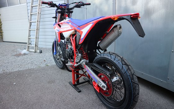 Gebrauchtmotorrad Beta RR 125 4T LC Enduro - Bild 3 Gebrauchtmotorrad Beta RR 125 4T LC Enduro - Bild 3