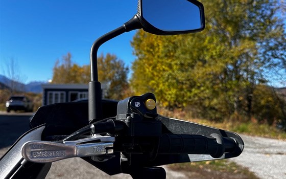 Gebrauchtmotorrad TGB Blade 600 FL SE EPS Silver Edition - Bild 6 Gebrauchtmotorrad TGB Blade 600 FL SE EPS Silver Edition - Bild 6