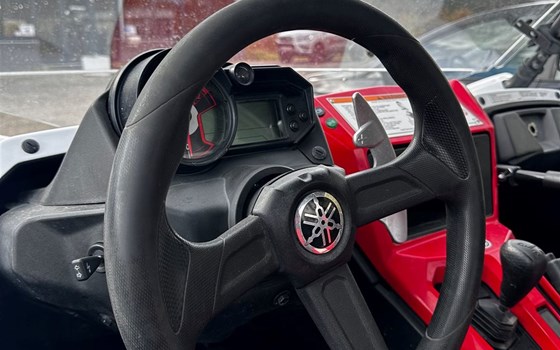 Gebrauchtmotorrad Yamaha YXZ1000R - Bild 5 Gebrauchtmotorrad Yamaha YXZ1000R - Bild 5