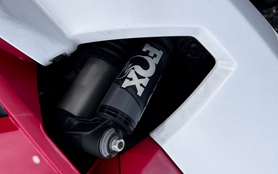 Gebrauchtmotorrad Yamaha YXZ1000R - Bild 9 Gebrauchtmotorrad Yamaha YXZ1000R - Bild 9