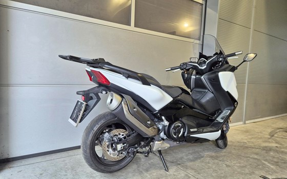 Gebrauchtmotorrad Yamaha TMAX DX - Bild 6 Gebrauchtmotorrad Yamaha TMAX DX - Bild 6
