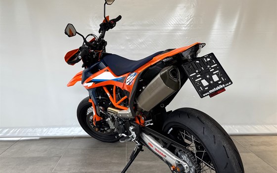 Gebrauchtmotorrad KTM 690 SMC R - Bild 5 Gebrauchtmotorrad KTM 690 SMC R - Bild 5