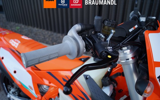 Neufahrzeug KTM 450 EXC-F CHAMPION EDITION - Bild 4 Neufahrzeug KTM 450 EXC-F CHAMPION EDITION - Bild 4