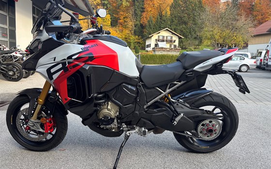 Gebrauchtmotorrad Ducati Multistrada V4 RS - Bild 2 Gebrauchtmotorrad Ducati Multistrada V4 RS - Bild 2