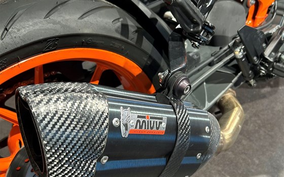 Gebrauchtmotorrad KTM 390 Duke - Bild 4 Gebrauchtmotorrad KTM 390 Duke - Bild 4