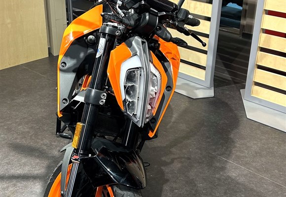 KTM 390 Duke