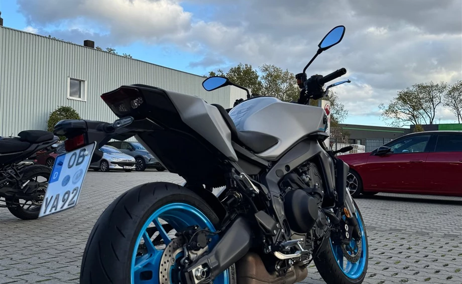 Angebot Yamaha MT-09 Y-AMT 35kW Bild 3: Angebot Yamaha MT-09 Y-AMT 35kW