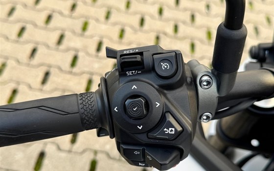 Gebrauchtmotorrad Yamaha MT-09 Y-AMT 35kW - Bild 13