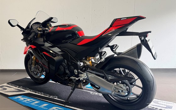 Motorrad Occasion Aprilia RSV4 1100 Factory - Bild 3