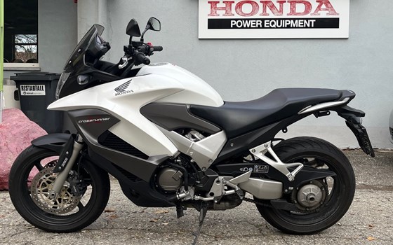 Gebrauchtmotorrad Honda VFR800X Crossrunner - Bild 1 Gebrauchtmotorrad Honda VFR800X Crossrunner - Bild 1