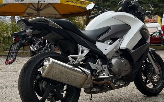 Gebrauchtmotorrad Honda VFR800X Crossrunner - Bild 3 Gebrauchtmotorrad Honda VFR800X Crossrunner - Bild 3