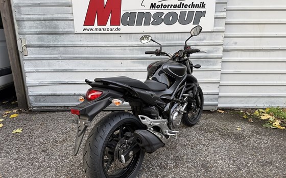 Gebrauchtmotorrad Suzuki SFV 650 Gladius - Bild 5