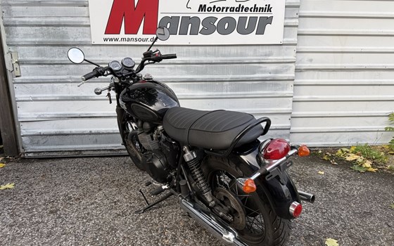 Gebrauchtmotorrad Triumph Bonneville T100 Black - Bild 4