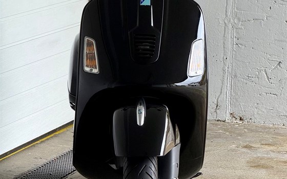 Gebrauchtmotorrad Vespa GTS 300 - Bild 10 Gebrauchtmotorrad Vespa GTS 300 - Bild 10