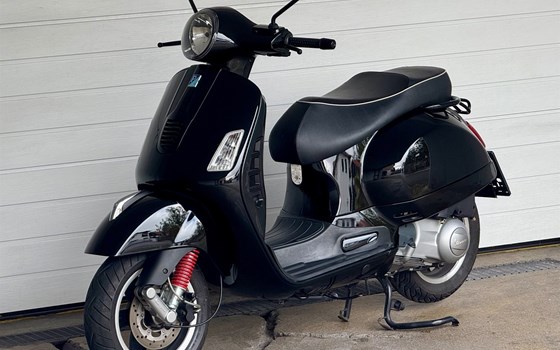Gebrauchtmotorrad Vespa GTS 300 - Bild 5 Gebrauchtmotorrad Vespa GTS 300 - Bild 5