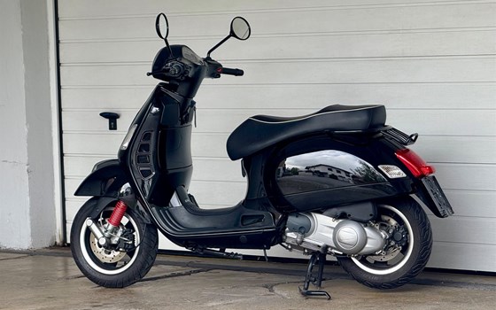 Gebrauchtmotorrad Vespa GTS 300 - Bild 7 Gebrauchtmotorrad Vespa GTS 300 - Bild 7