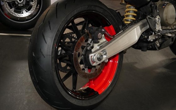 Gebrauchtmotorrad Ducati Hypermotard 698 Mono RVE - Bild 3