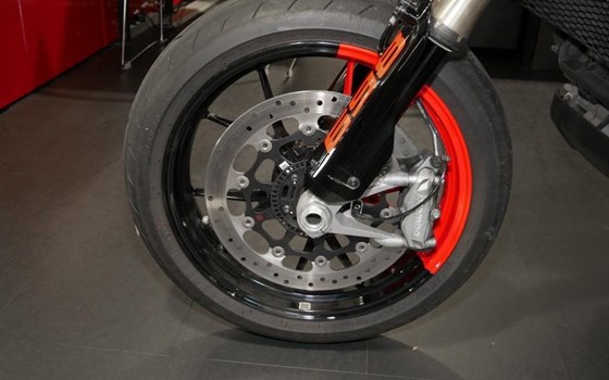 Gebrauchtmotorrad Ducati Hypermotard 698 Mono RVE - Bild 5