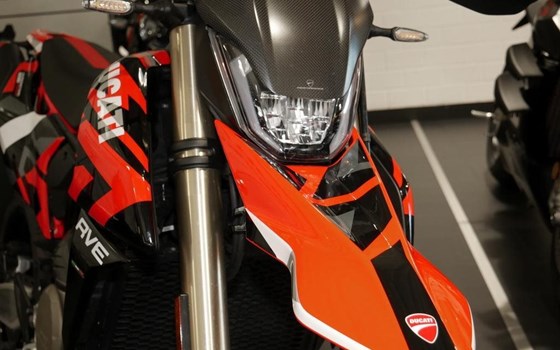 Gebrauchtmotorrad Ducati Hypermotard 698 Mono RVE - Bild 9