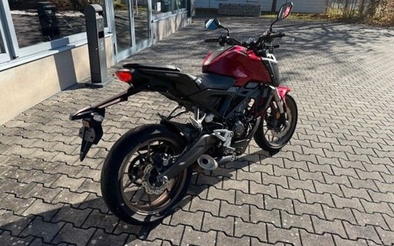 Gebrauchtmotorrad Honda CB125R - Bild 4