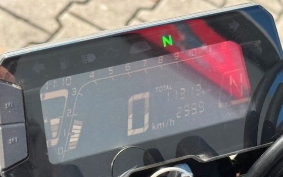 Gebrauchtmotorrad Honda CB125R - Bild 6