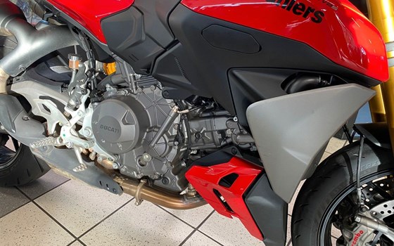 Gebrauchtmotorrad Ducati Streetfighter V2 S - Bild 11