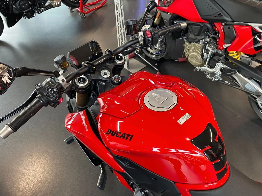 Angebot Ducati Streetfighter V2 Bild 3: Angebot Ducati Streetfighter V2